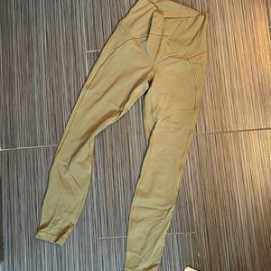 Instill tight lululemon